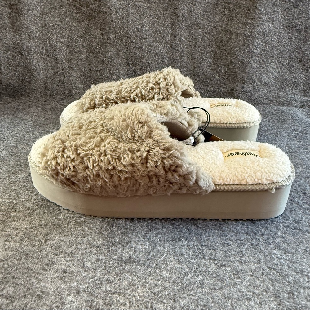 Dearfoams Cozy Fuzzy Women's Slippers 9-10 Platform Slip On New Green